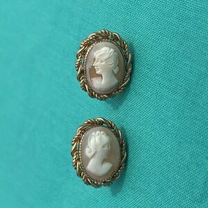 Vintage 12k Gold Filled Cameo Screw Back Earrings - image 1